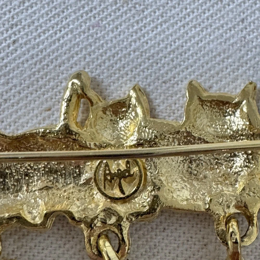 Apel Cat Brooch Womens Gold Black Enamel Pin Novelty Gift Collecting